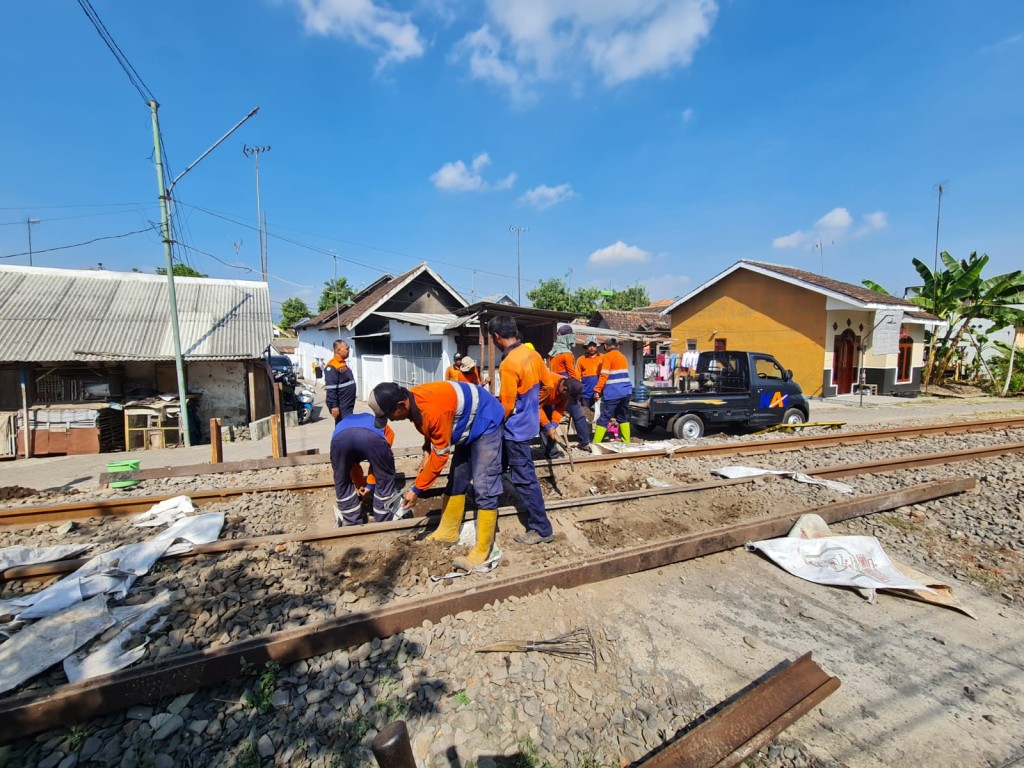 Penutupan Perlintasan Sebidang Dishub KAI 3.jpg